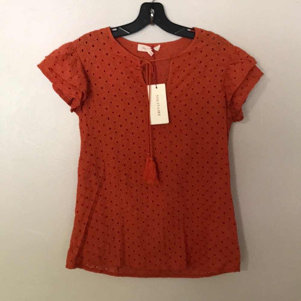 NEW Solitaire Ruffle Sleeve Eyelet‎ Top